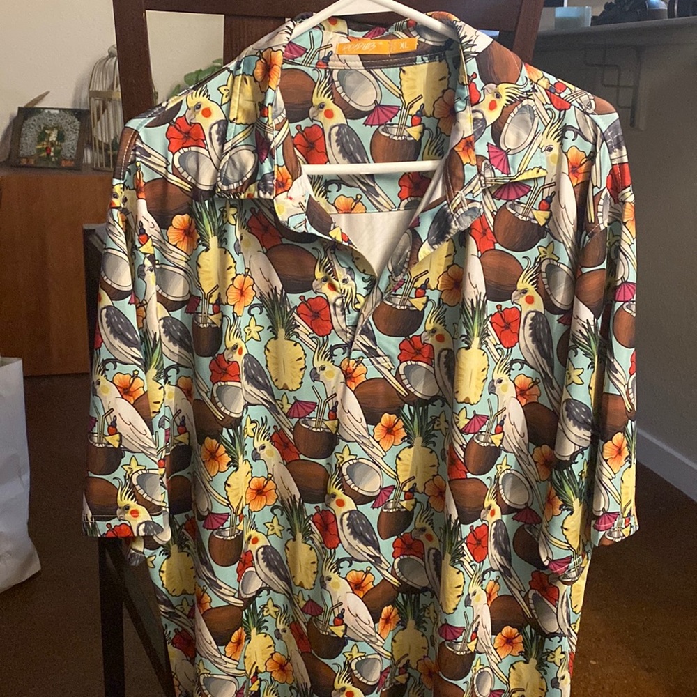 Roadies Parrot and Coconut Tropical Polo